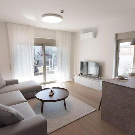 Bright Apartment In The New Building Ateny Zewnętrze zdjęcie